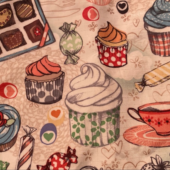 Le Sportsac flat pouch.  Cupcakes and sweets design - so cute. - Picture 7 of 7
